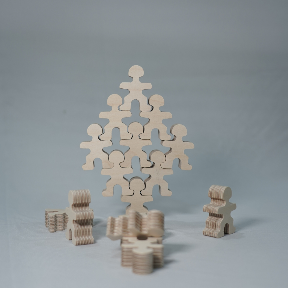 WOODEN MAN STACKING GAME